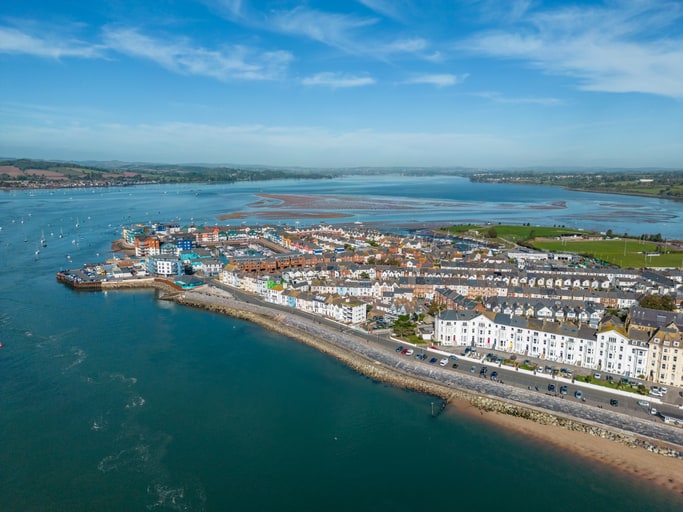Exmouth signs Plant Based Treaty to reduce the town’s carbon footprint